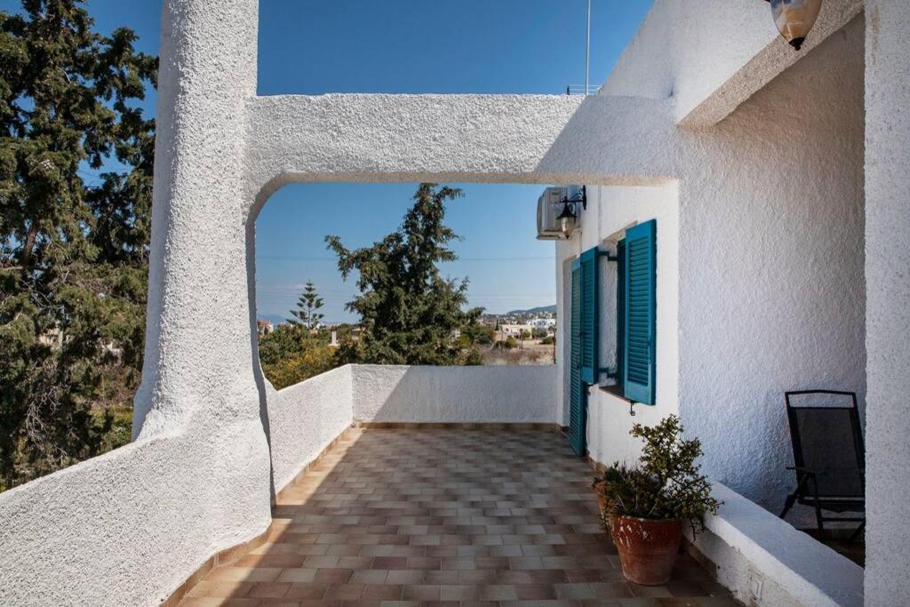 Villa Velissarios: Wonderful Villa Next To Beach Aegina Exterior foto